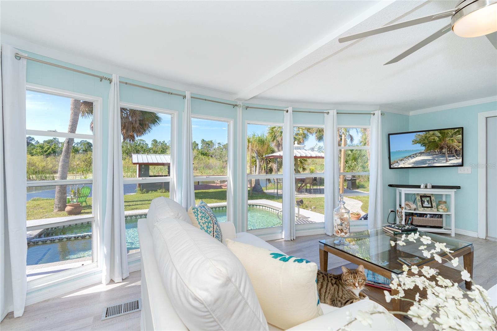 Photo of 8243 PINETREE LN