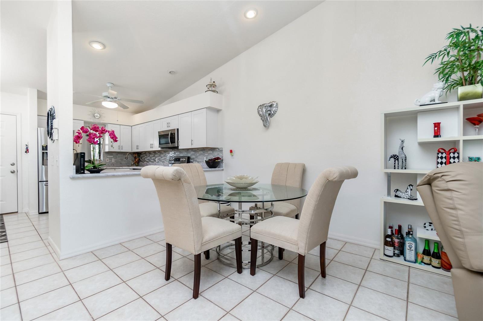Photo 7 of 4260 PLACIDA RD #9B