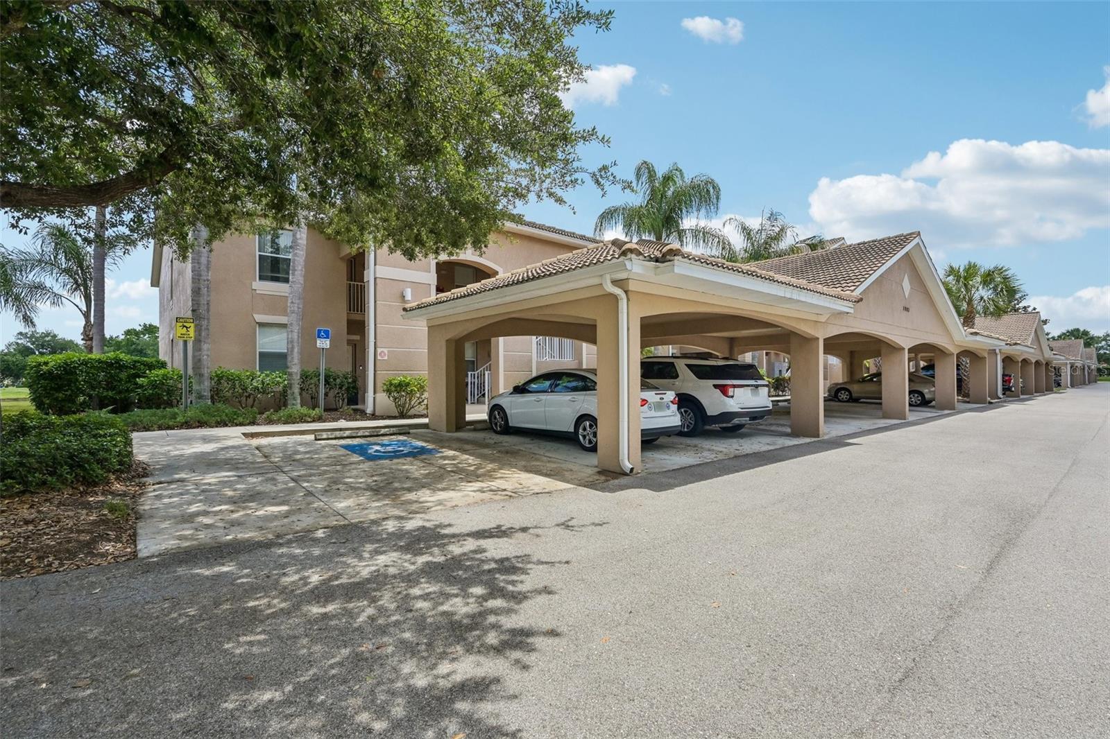 Photo 4 of 1003 FAIRWAYCOVE LN #201