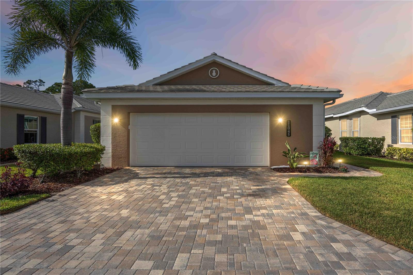Photo 2 of 11045 BARNSLEY DR #11045