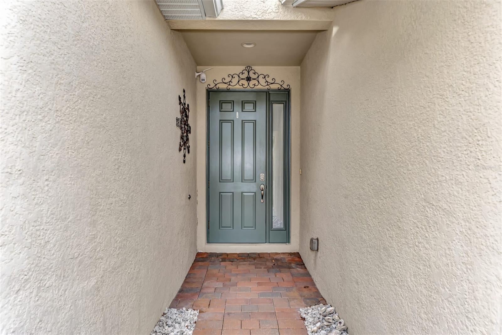 Photo 4 of 9155 COACHMAN DR