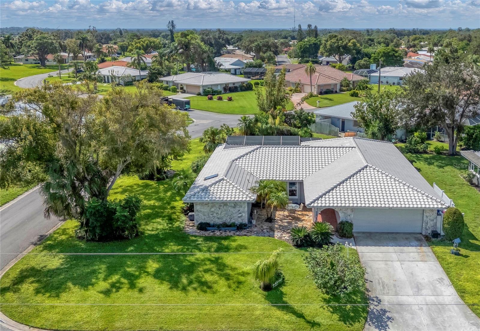 Photo of 412 RUBENS DR