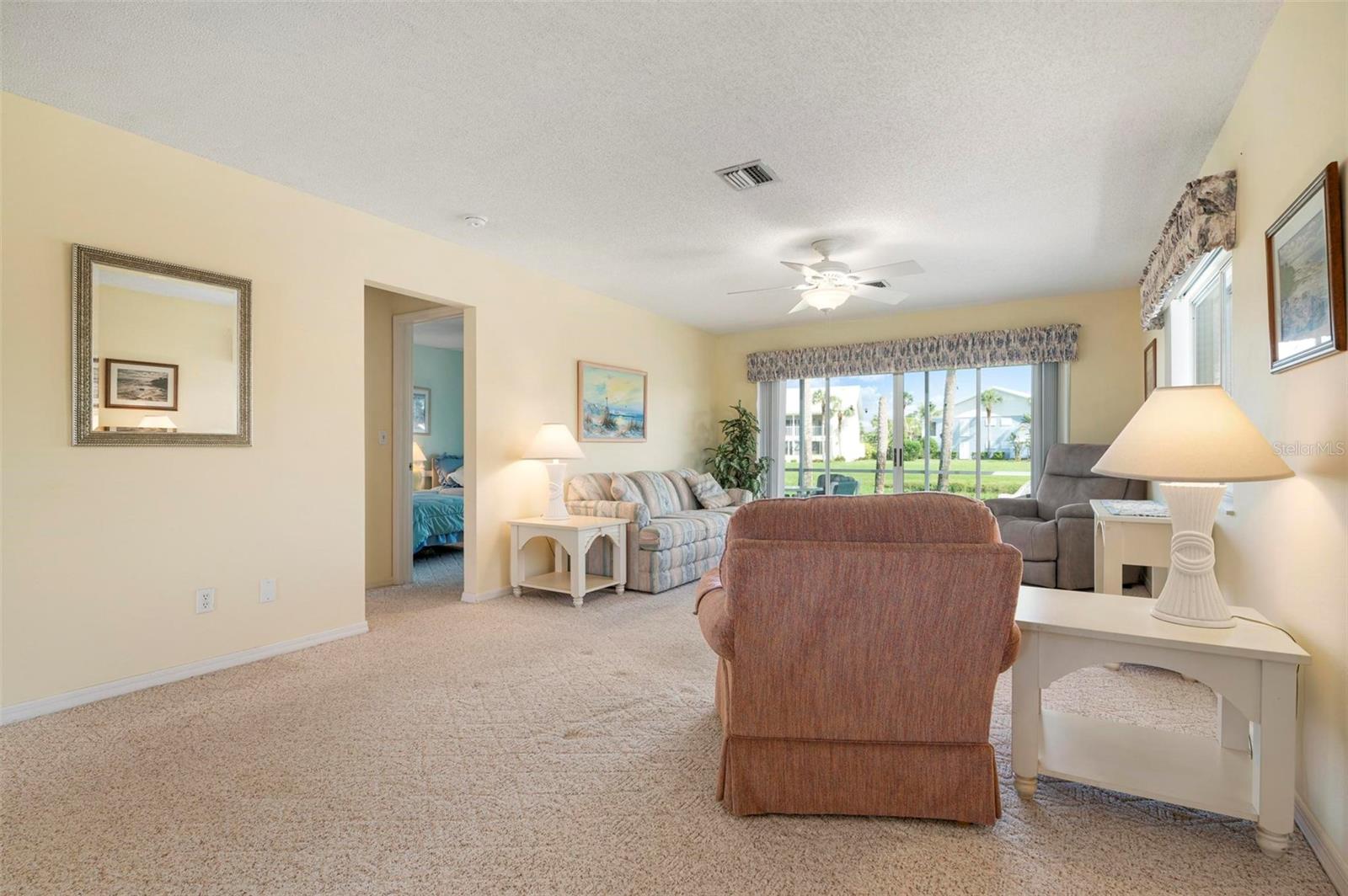 Photo 3 of 451 WEXFORD CIR
