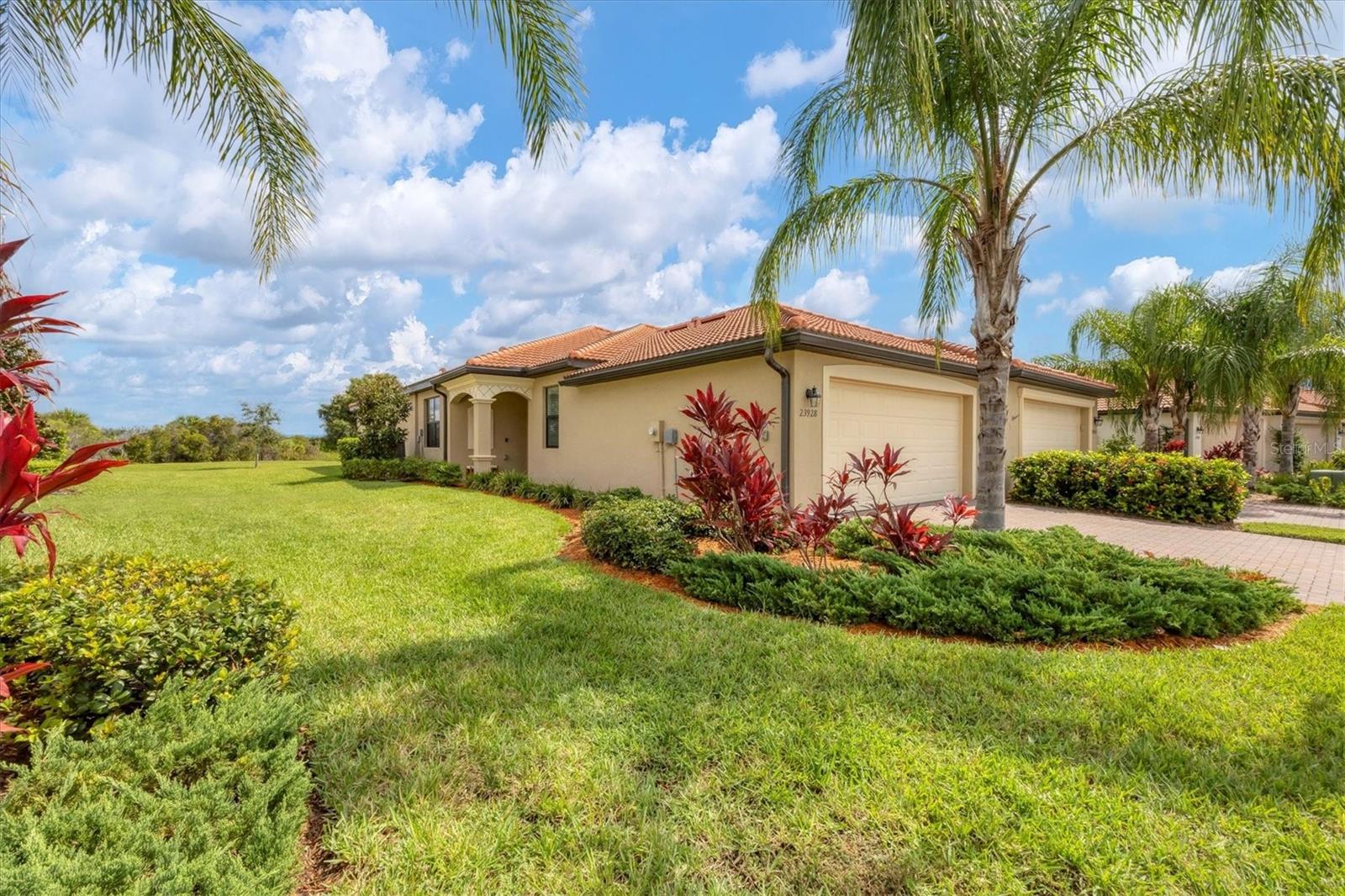 Photo of 23928 SKYFLOWER CT