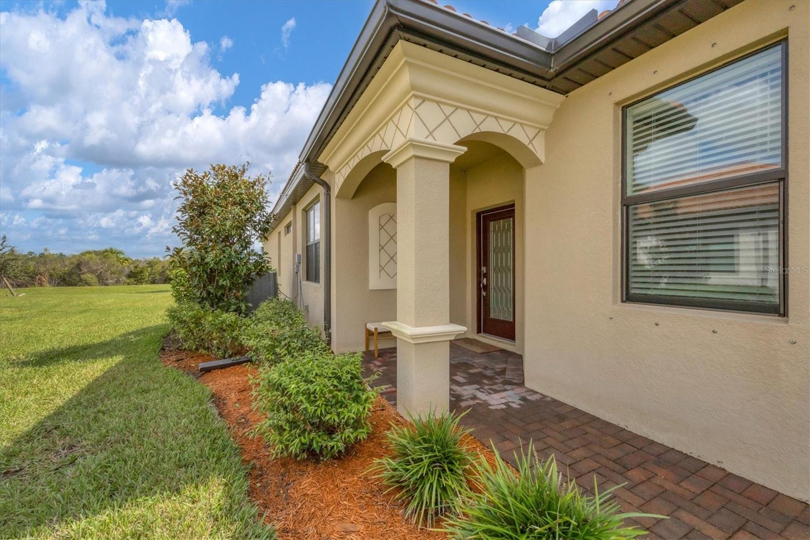 Photo 2 of 23928 SKYFLOWER CT