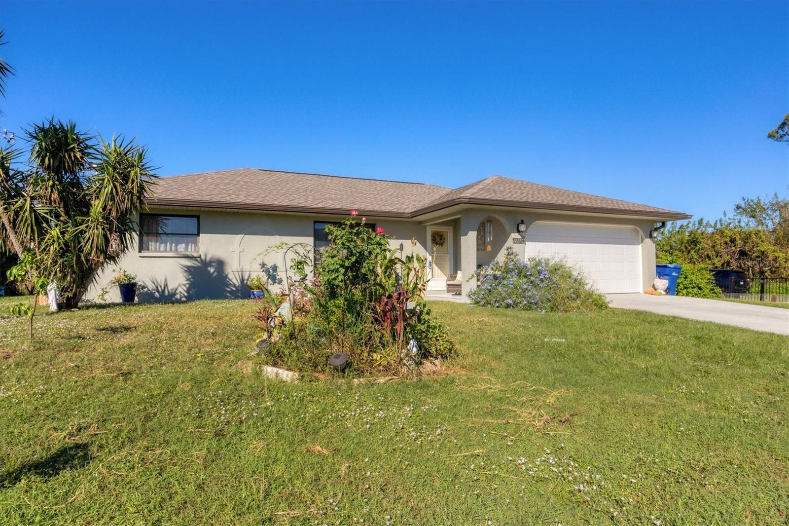 Photo 4 of 12026 CORSICA LN