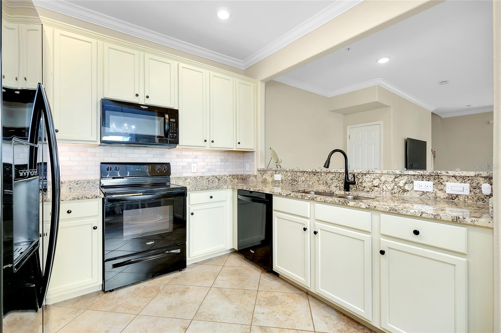 Photo 6 of 20391 LAGENTE CIR