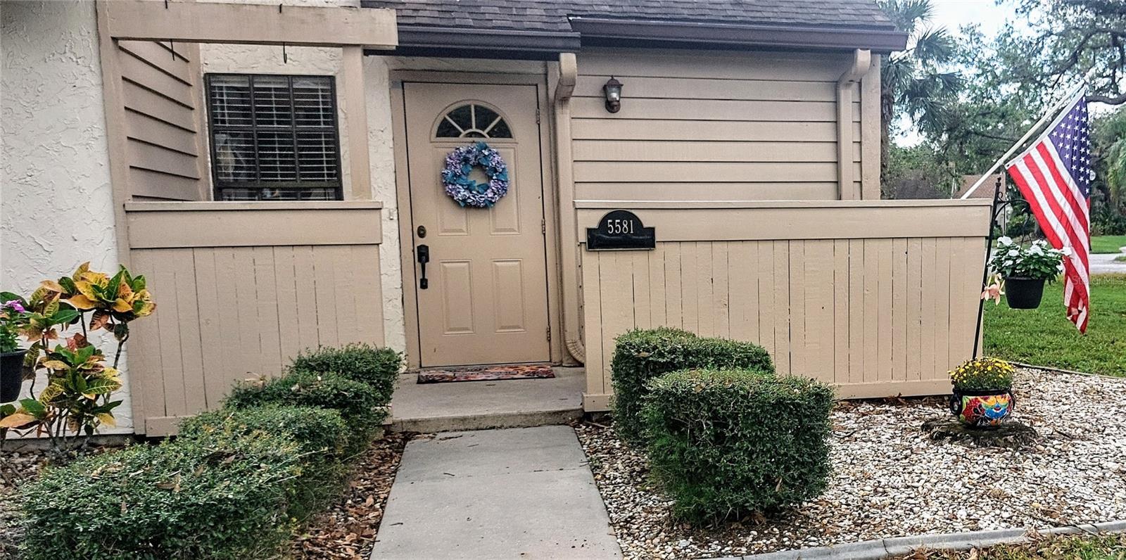 Photo 2 of 5581 LINKSMAN PL