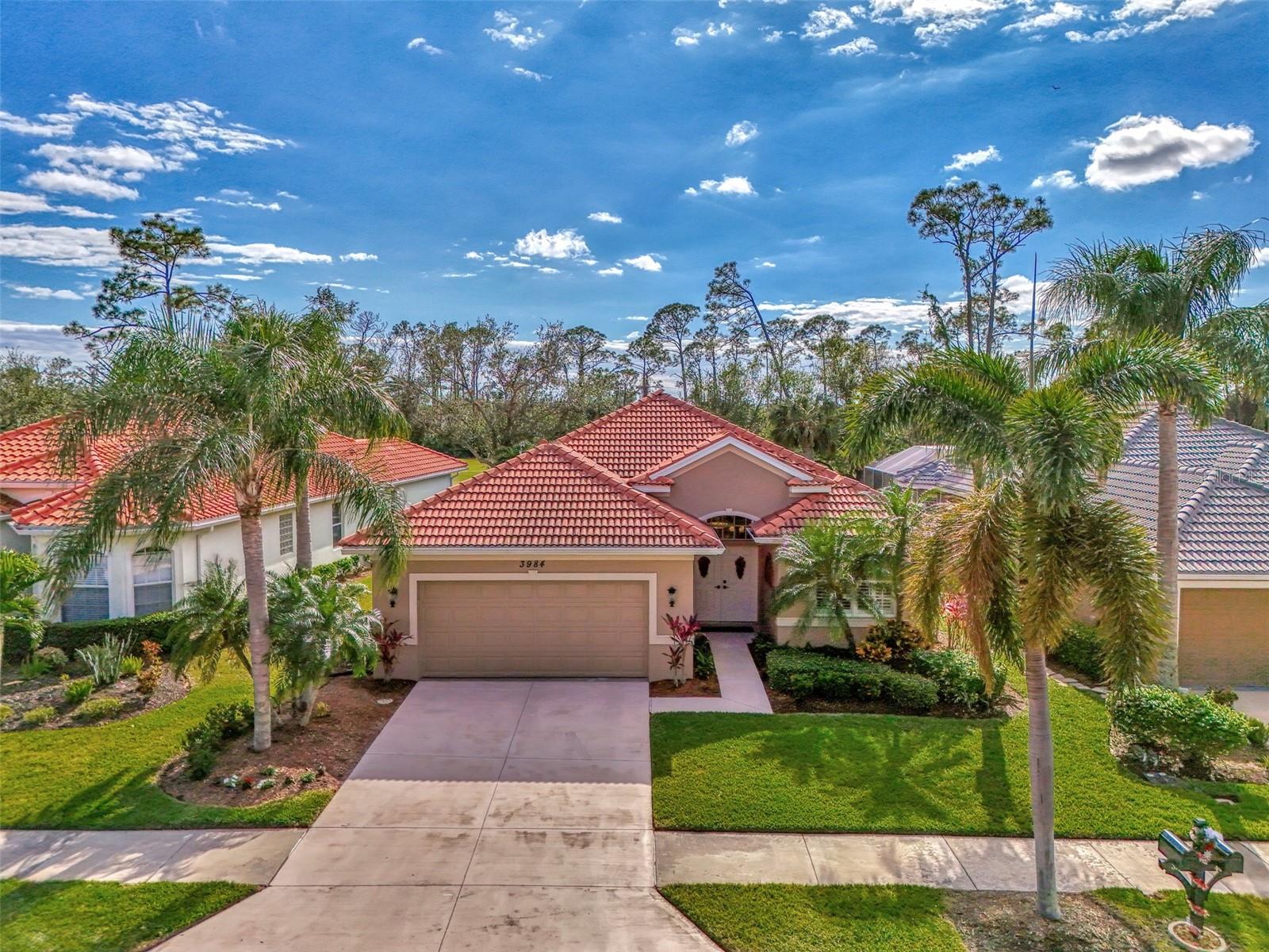 Photo 2 of 3984 WHISPERING OAKS DR