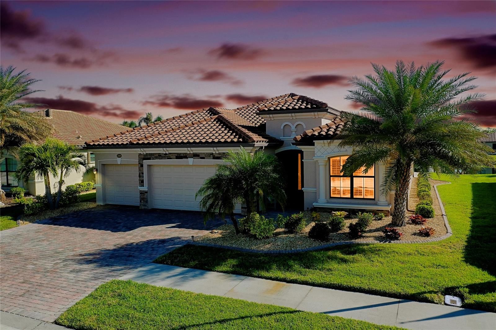 Photo 2 of 20460 GRANLAGO DR