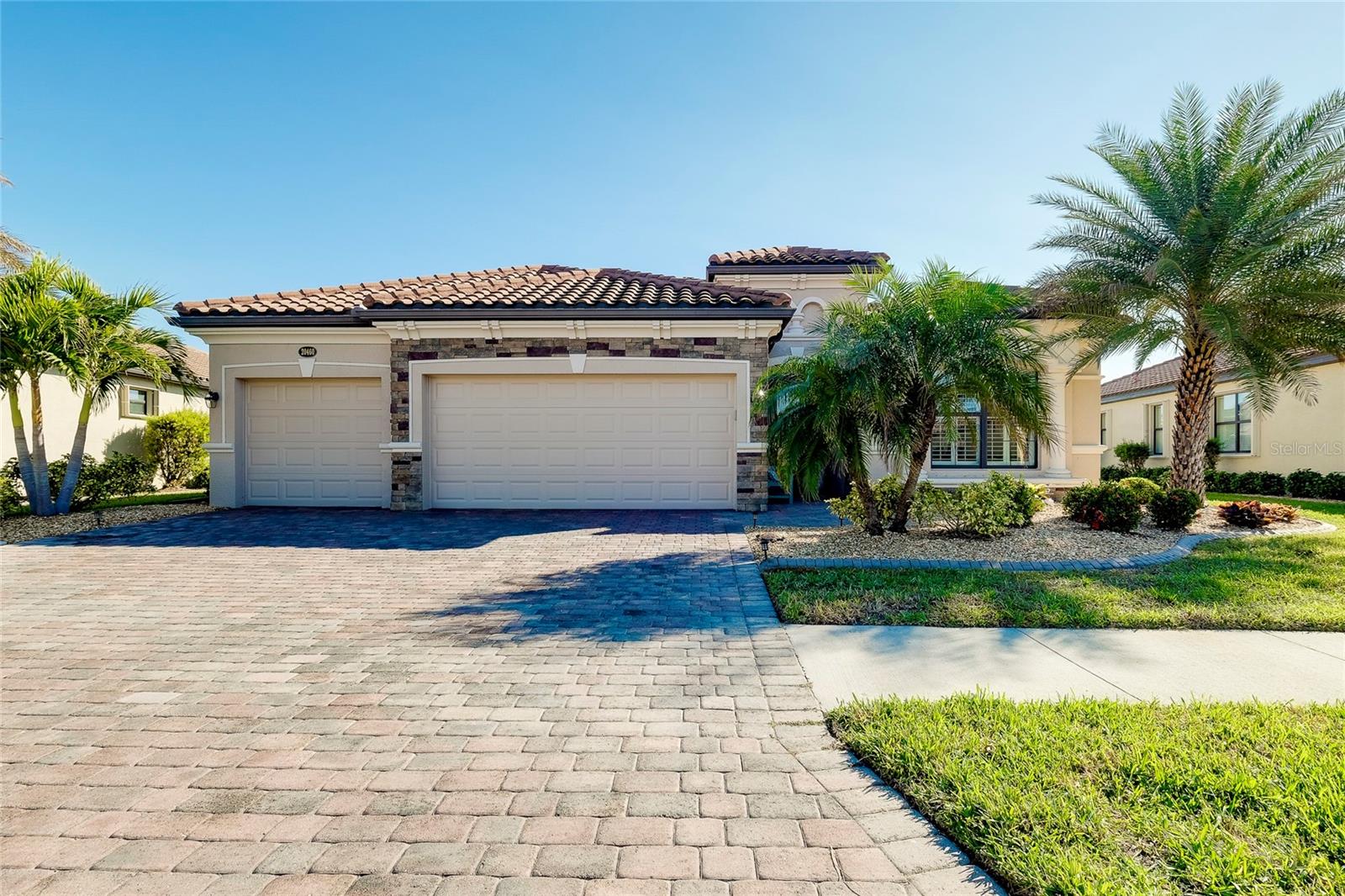 Photo 6 of 20460 GRANLAGO DR
