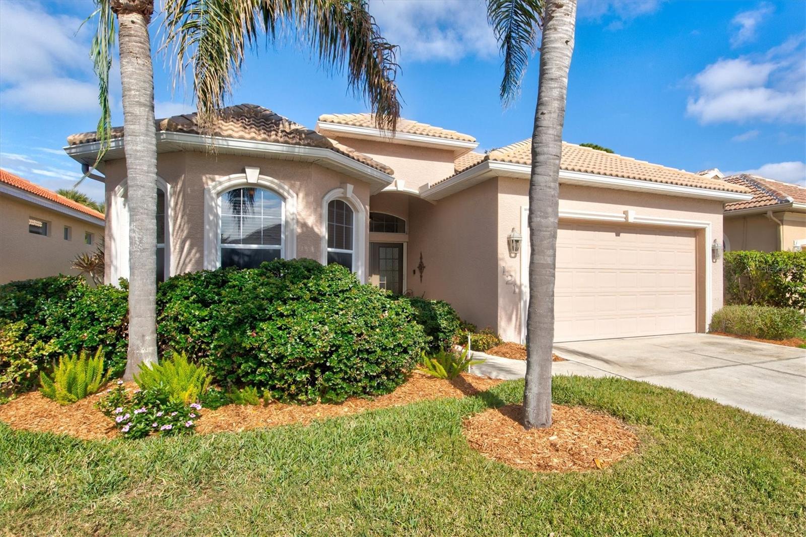 Photo of 121 AMORA AVE