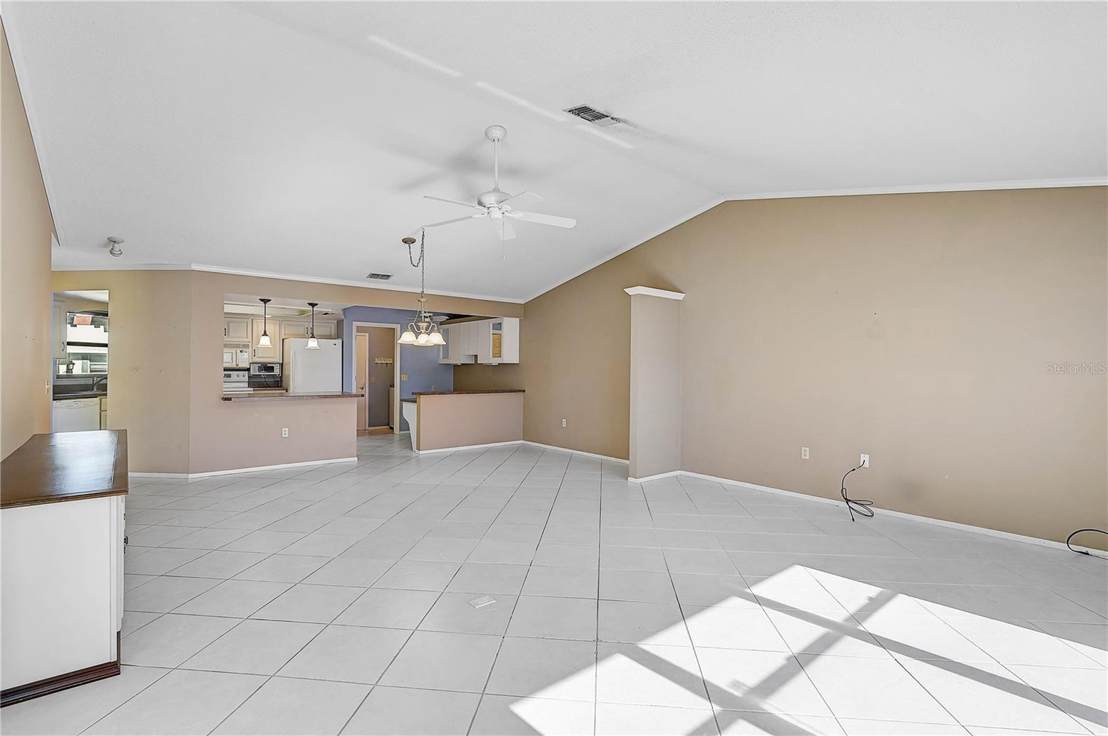 Photo 5 of 510 PENDLETON PL