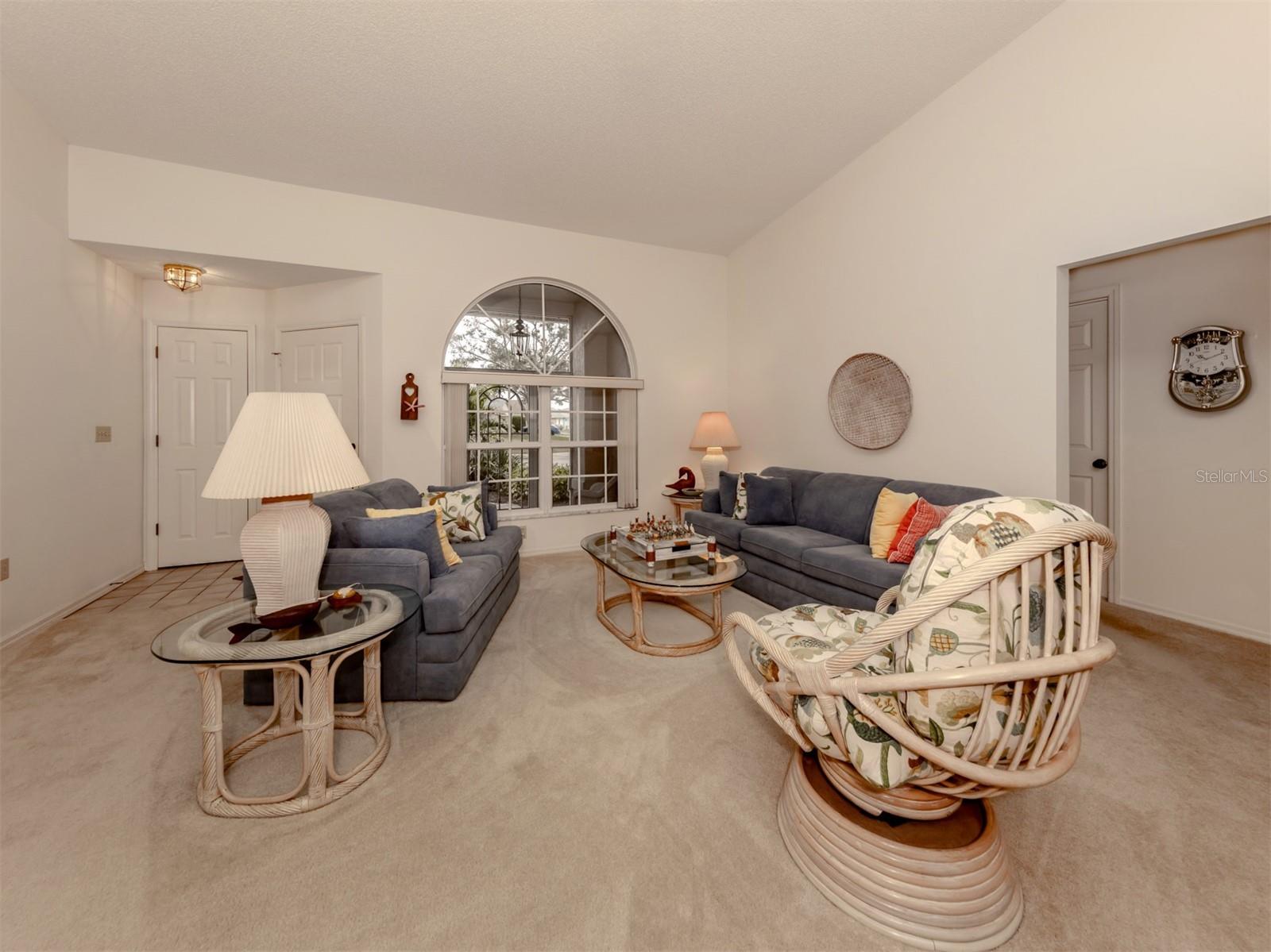 Photo 7 of 688 SUGARWOOD TRL