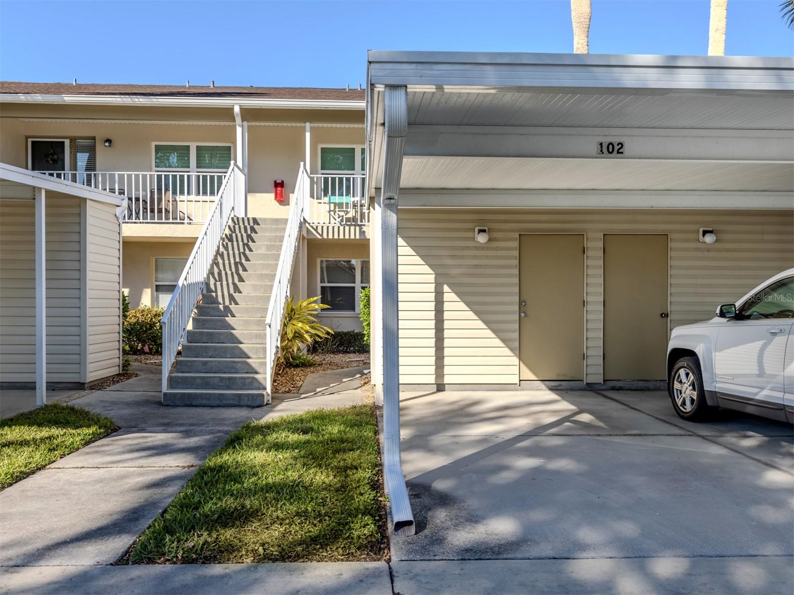 Photo 2 of 801 WATERSIDE DR #102