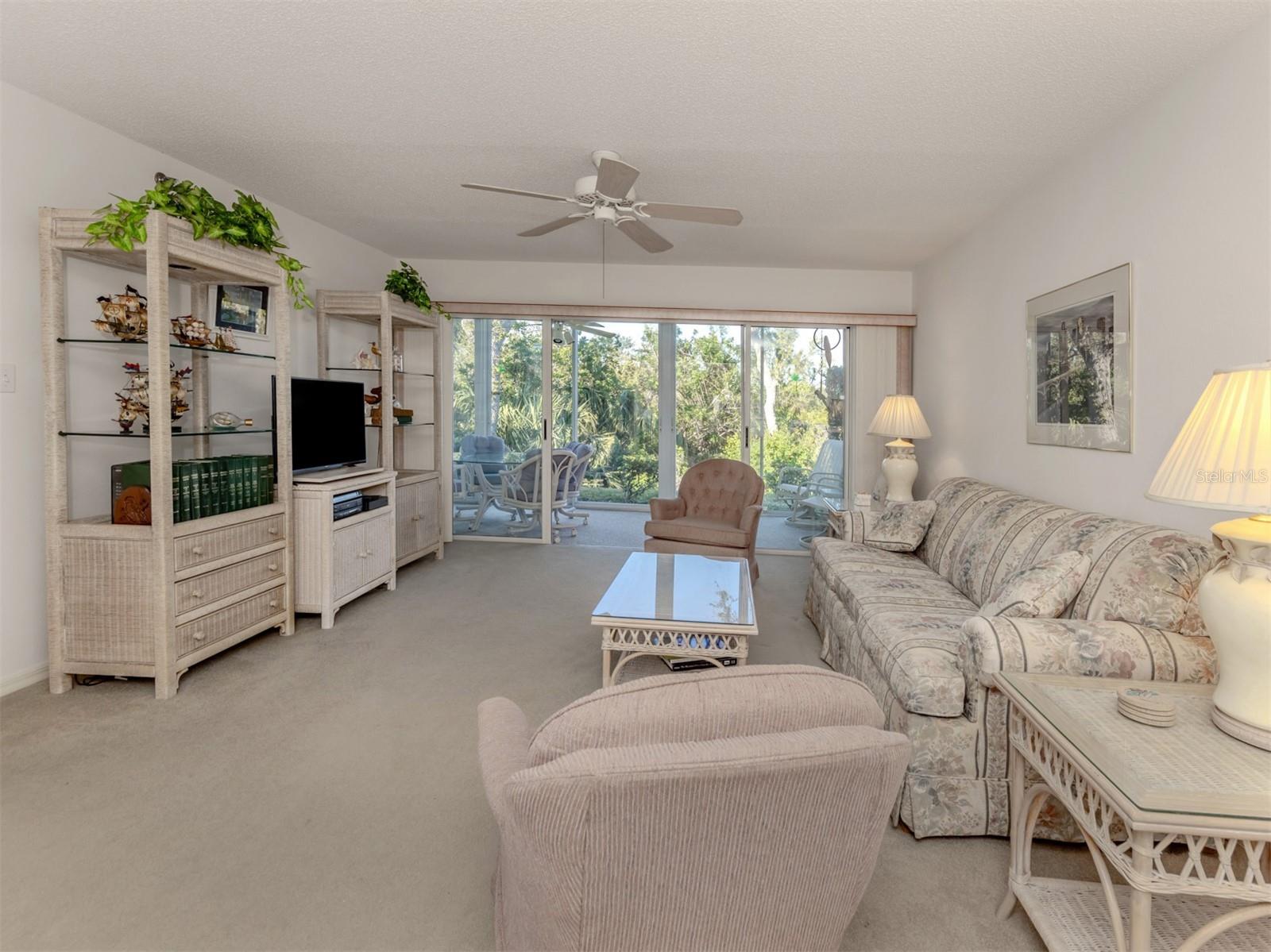 Photo 7 of 801 WATERSIDE DR #102