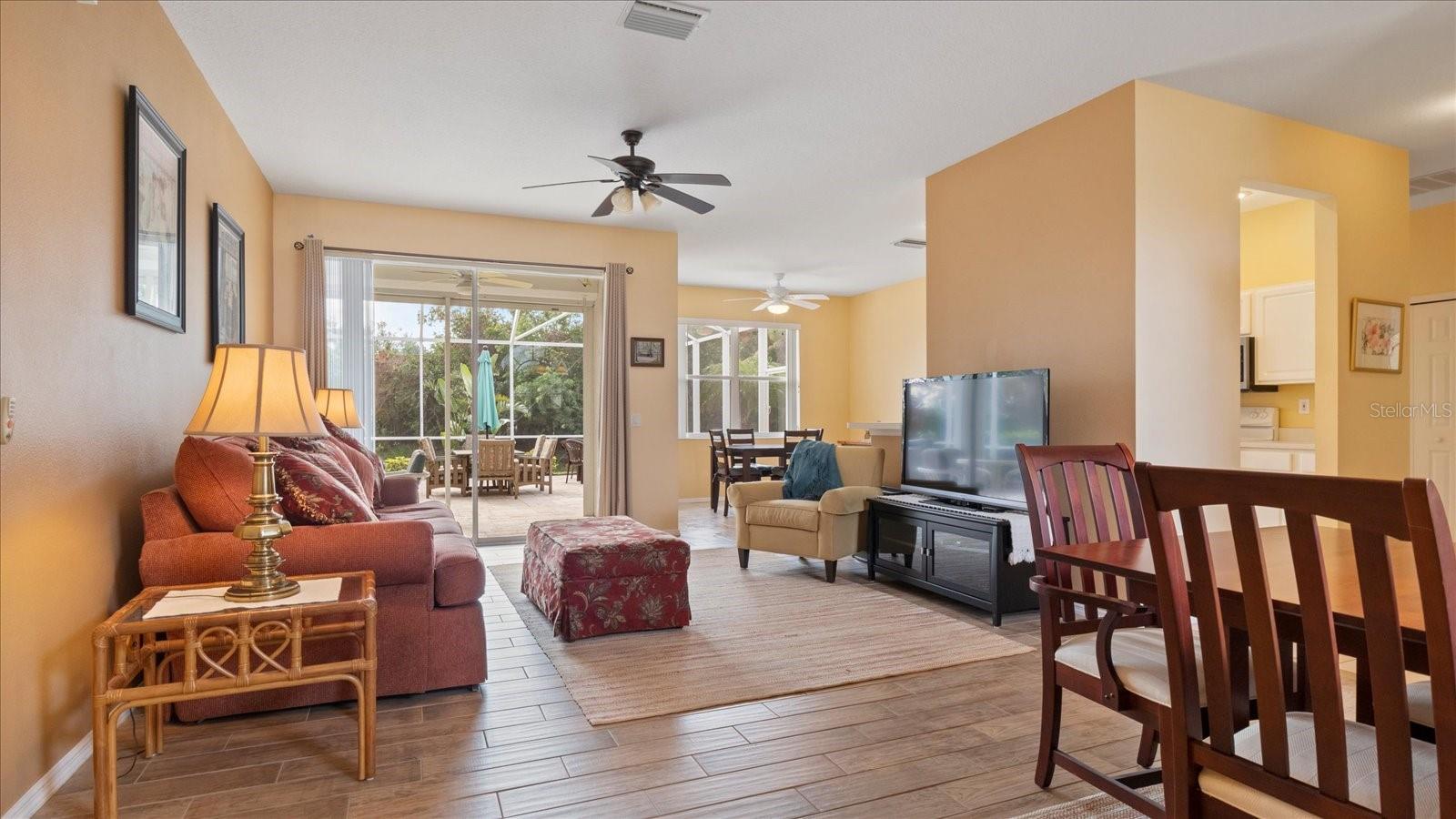 Photo 5 of 4004 LANDOR CT