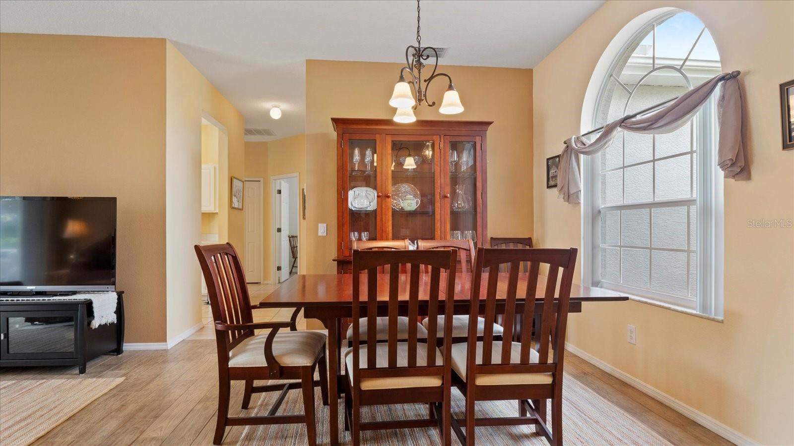 Photo 6 of 4004 LANDOR CT