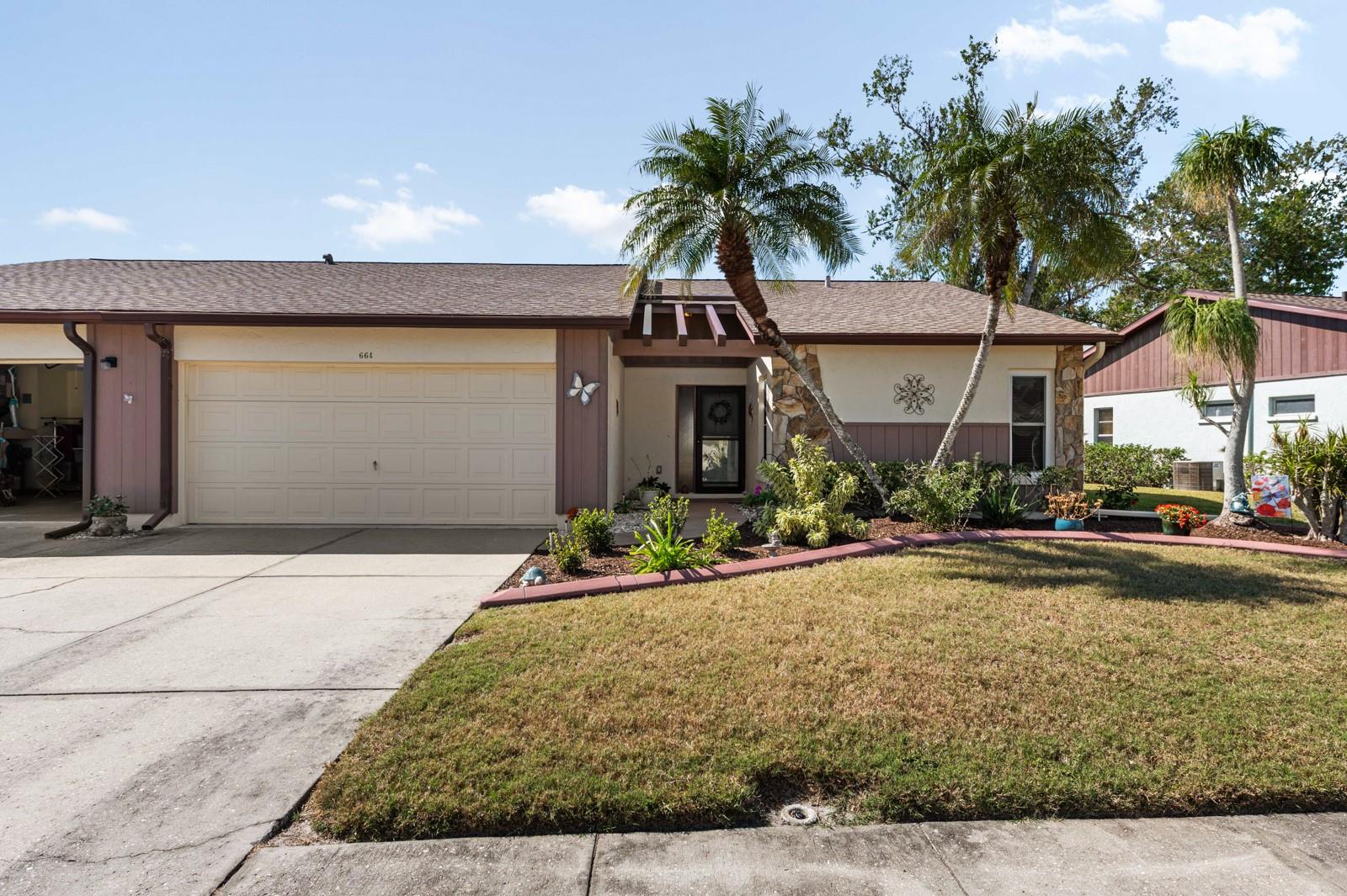 Photo of 664 LINDEN DR