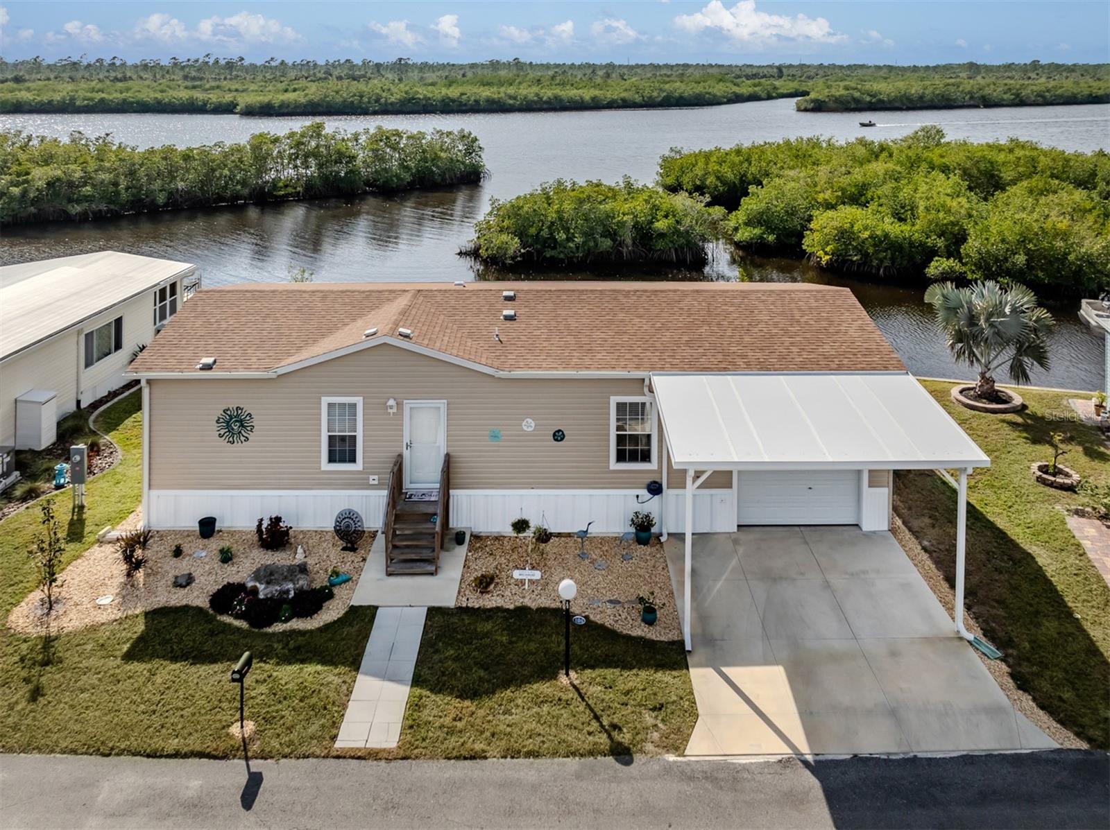Photo of 106 ISLAND POINT RD