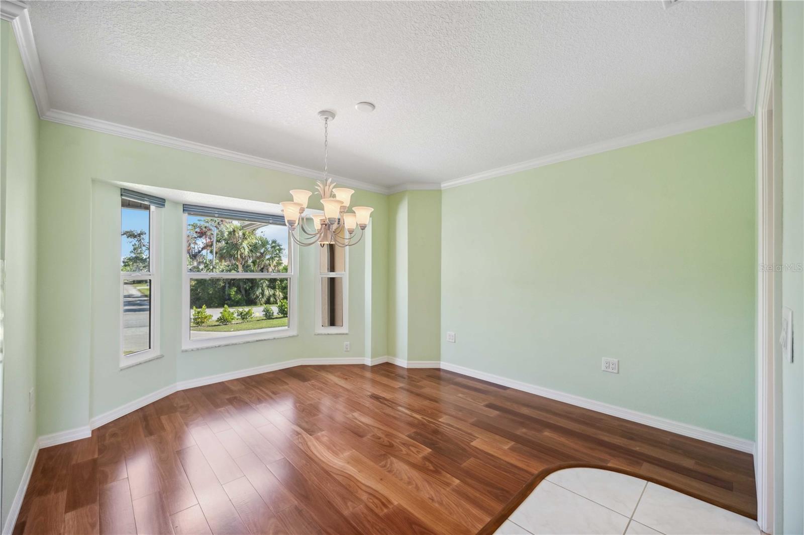 Photo 4 of 5694 HALE RD