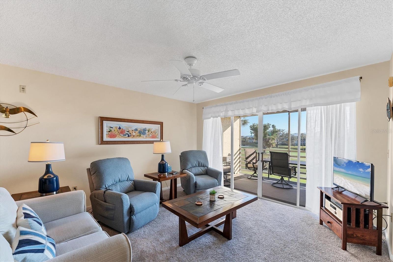 Photo 2 of 934 WEXFORD BLVD #934