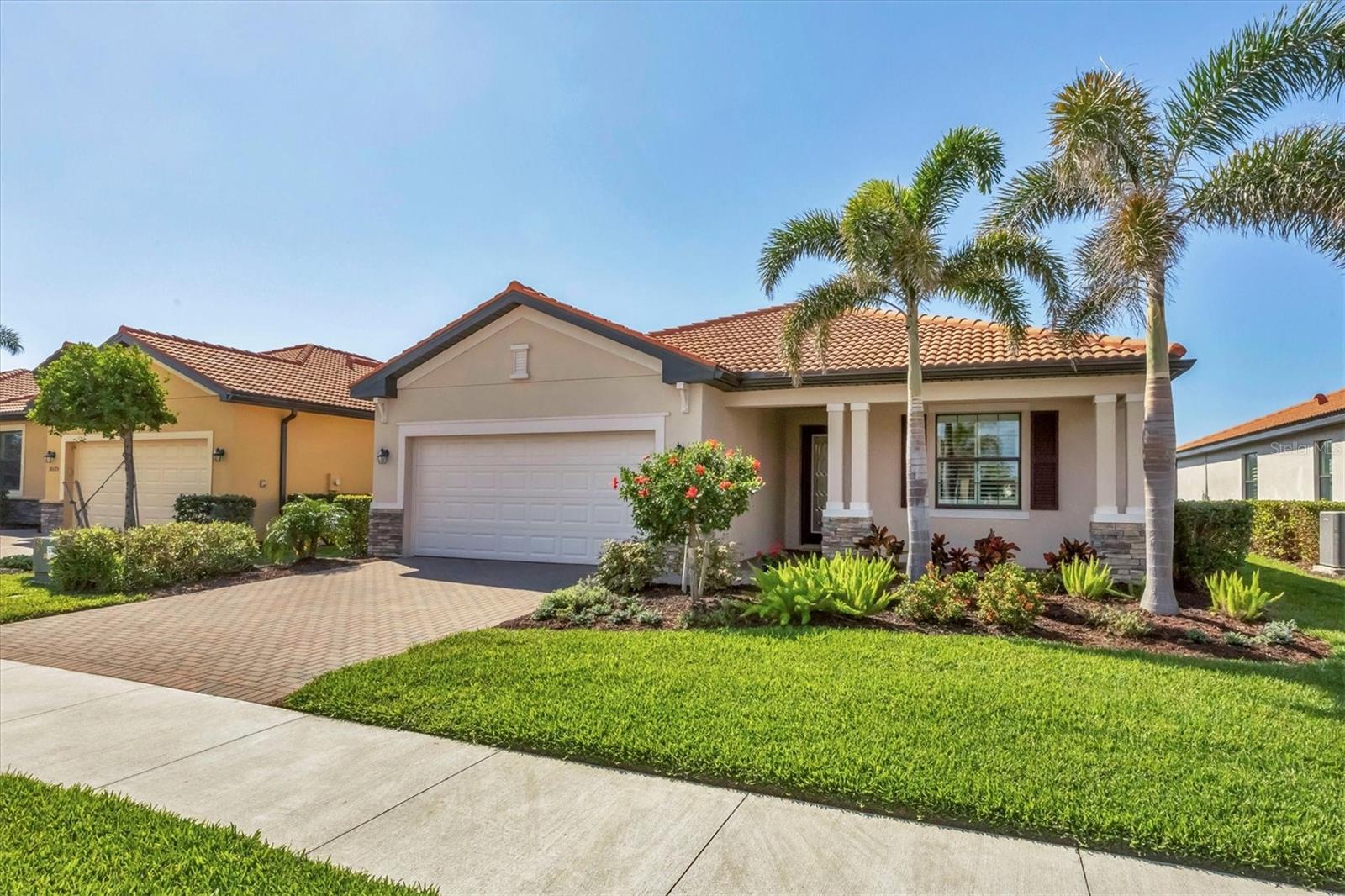 Photo 3 of 10181 COLUBRINA DR