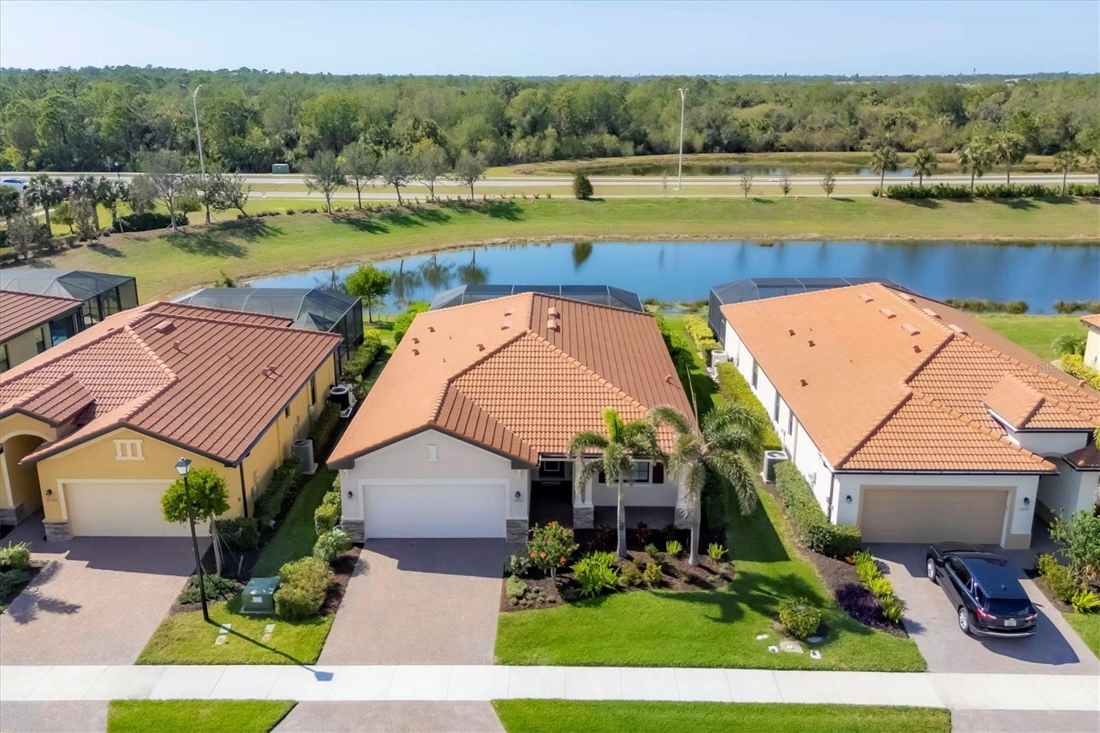 Photo 4 of 10181 COLUBRINA DR