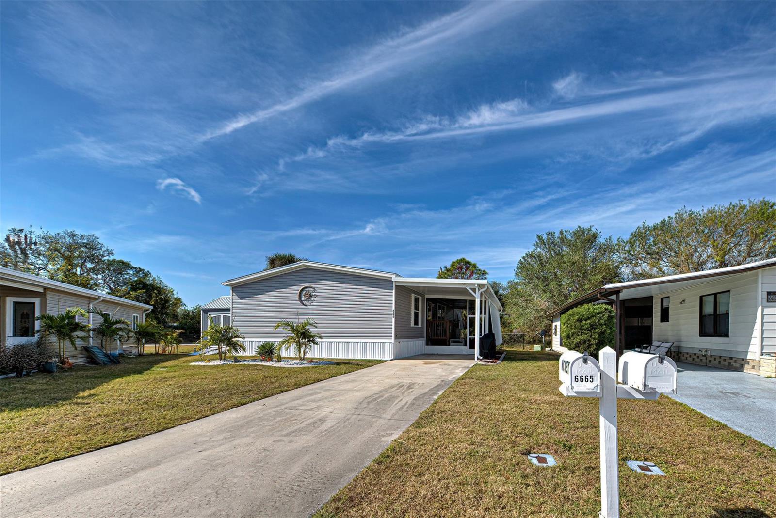 Photo 4 of 6665 KEYSTONE CT