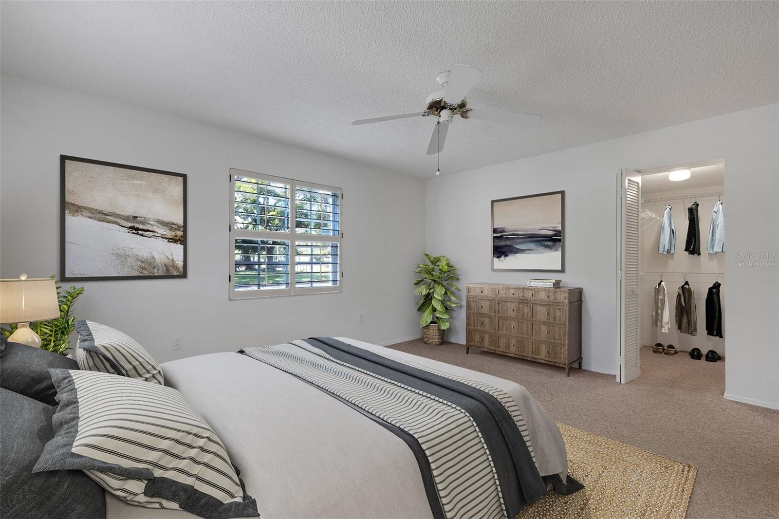 Photo 5 of 528 W VENICE AVE ## 1