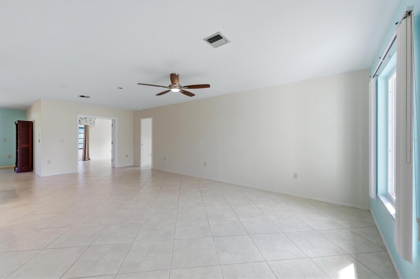 Photo 3 of 255 RIGEL RD