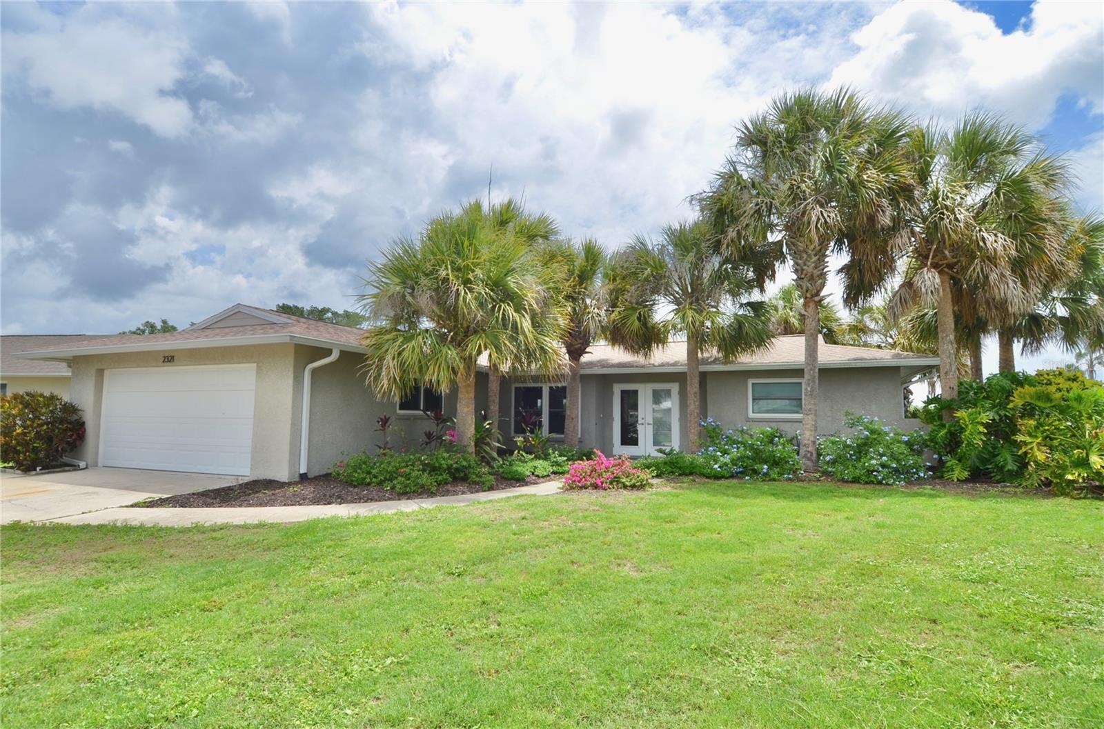Photo of 2321 SANDLEWOOD DR