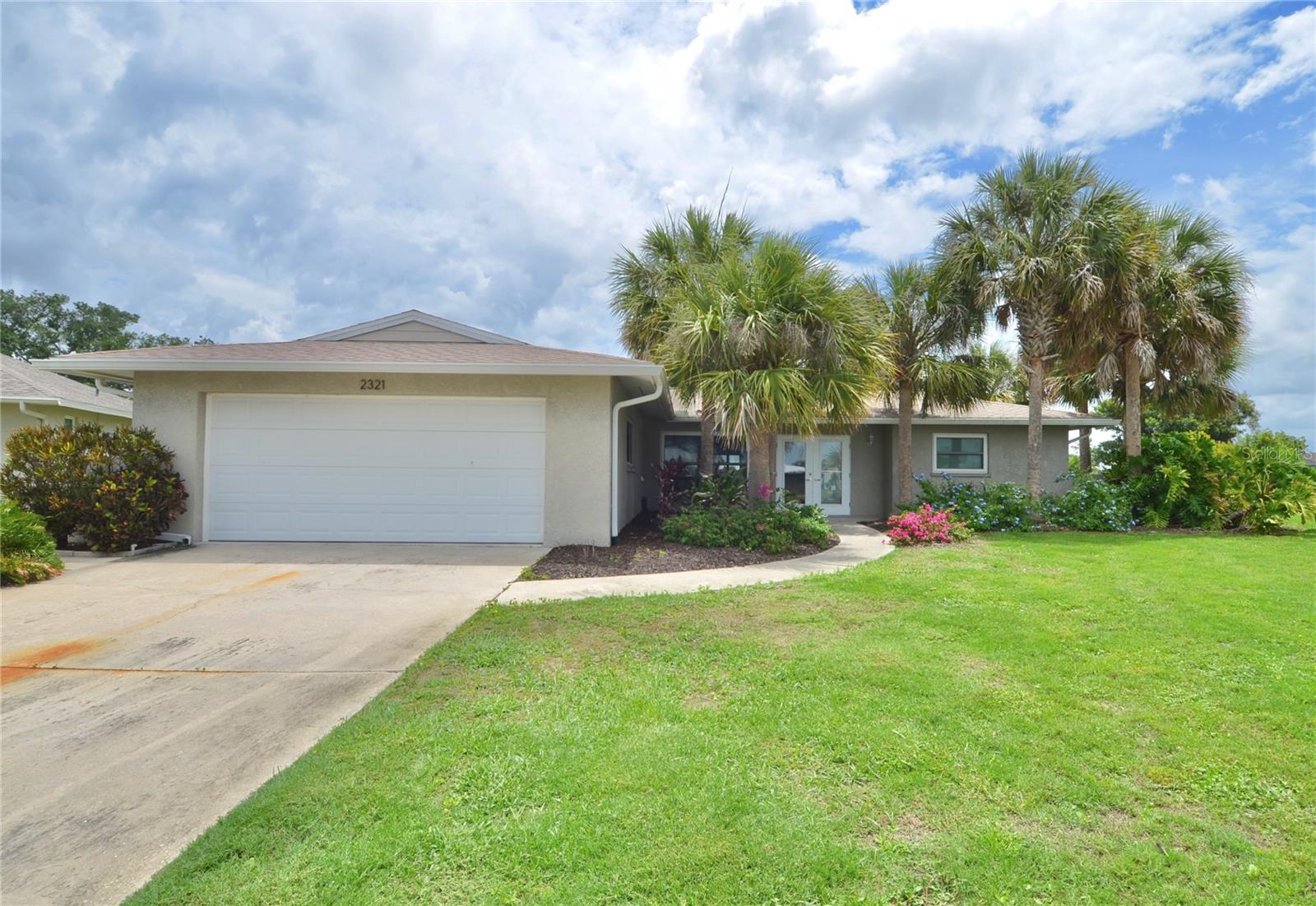 Photo 2 of 2321 SANDLEWOOD DR