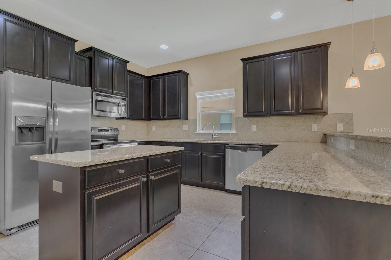 Photo 6 of 12302 FAIRLAWN DR