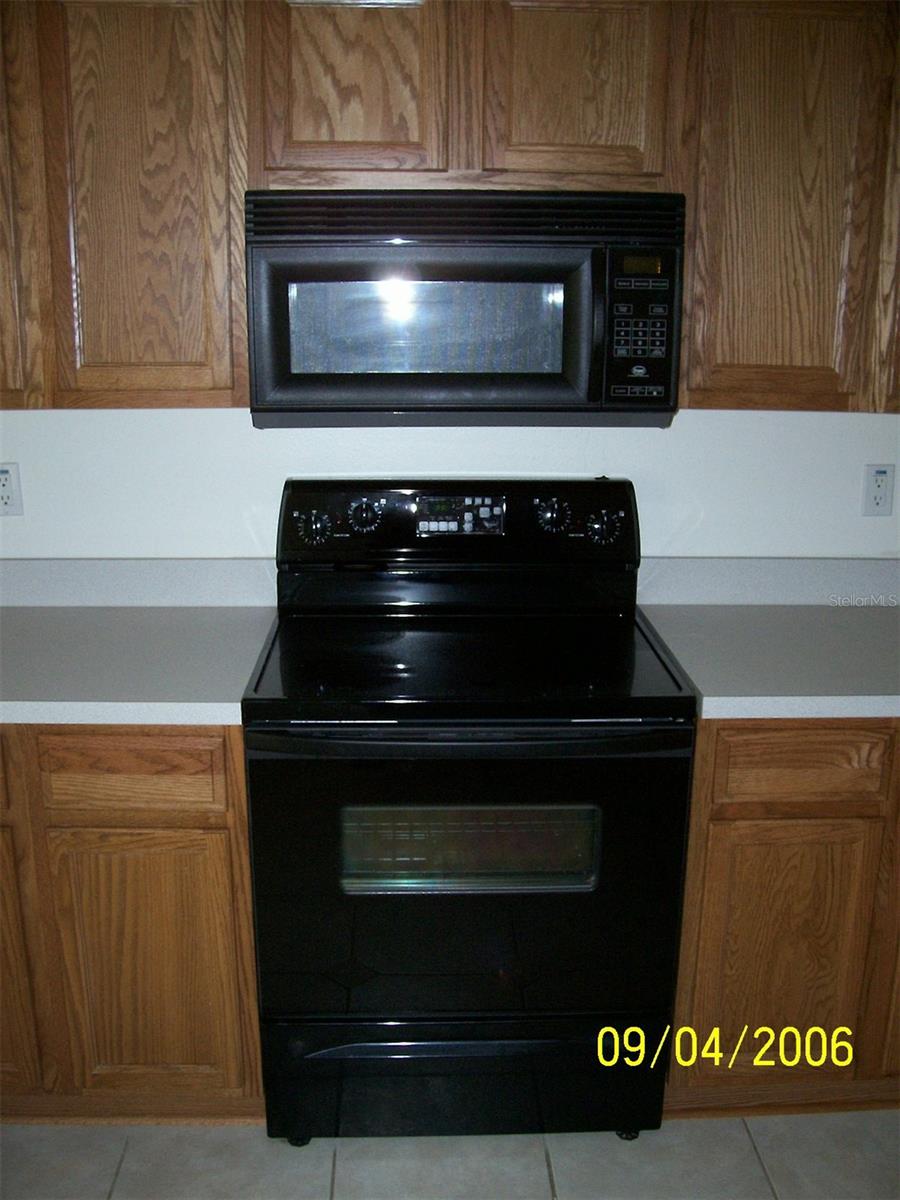 Photo 2 of 6020 W OAK PARK BLVD #L