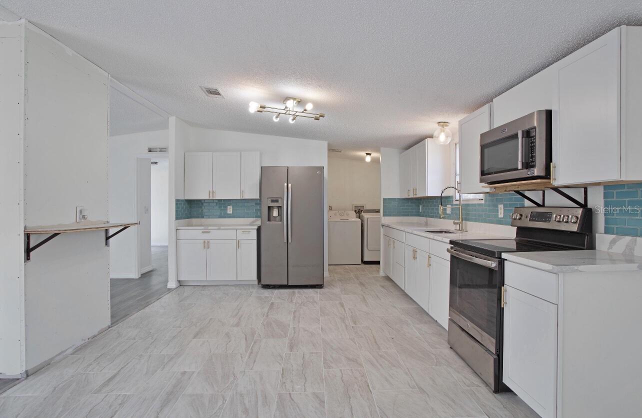 Photo 6 of 12208 GLENHILL DR