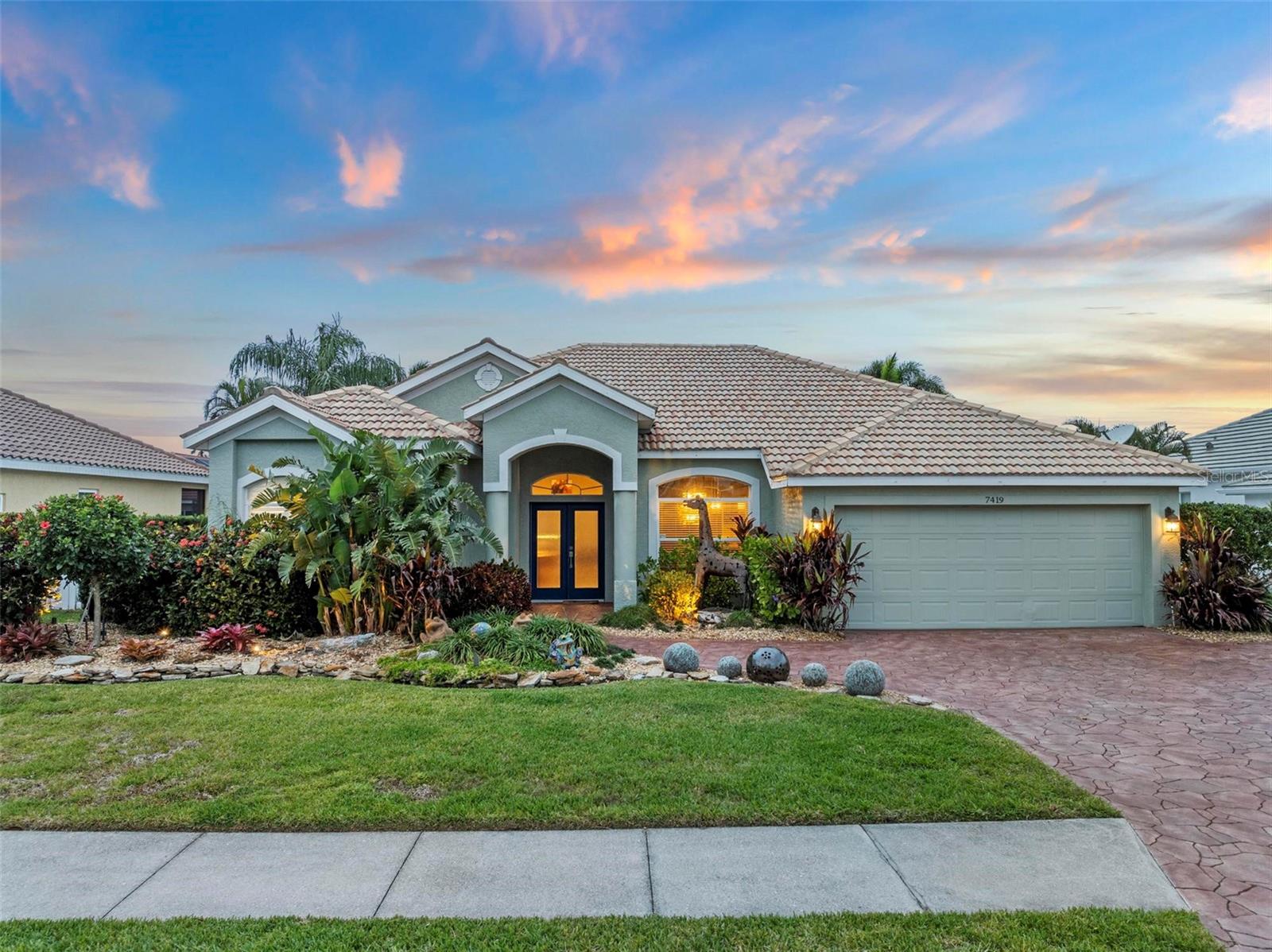 Photo of 7419 ROXYE LN