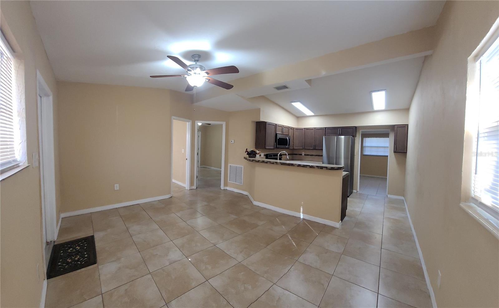 Photo 5 of 231 W CORNELIUS CIR