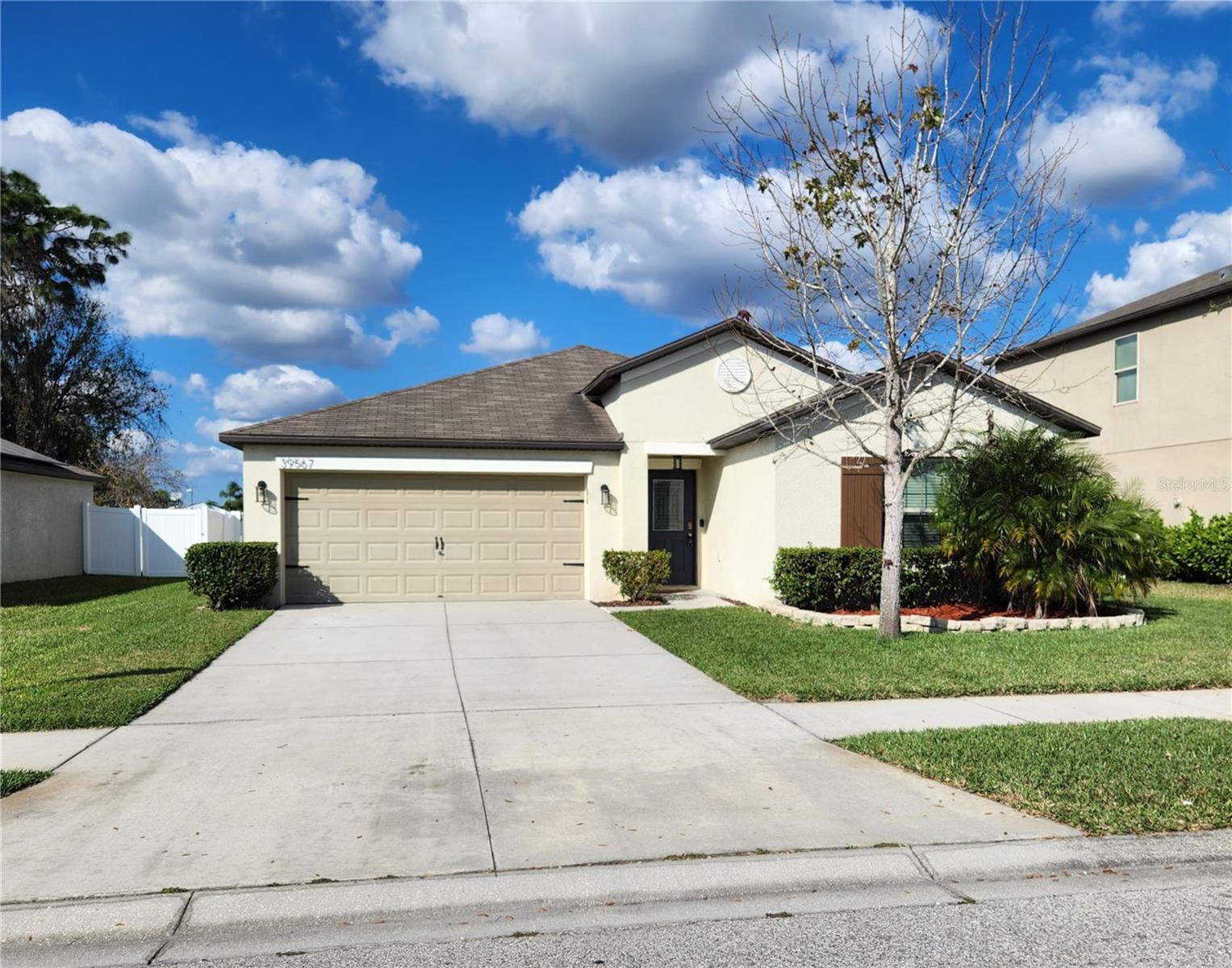 Photo of 39567 DAWSON CHASE DR