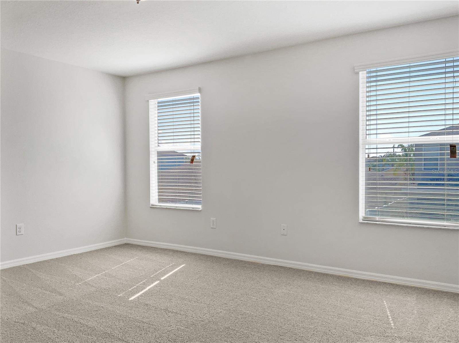Photo 2 of 2313 RICHWOOD PIKE DR