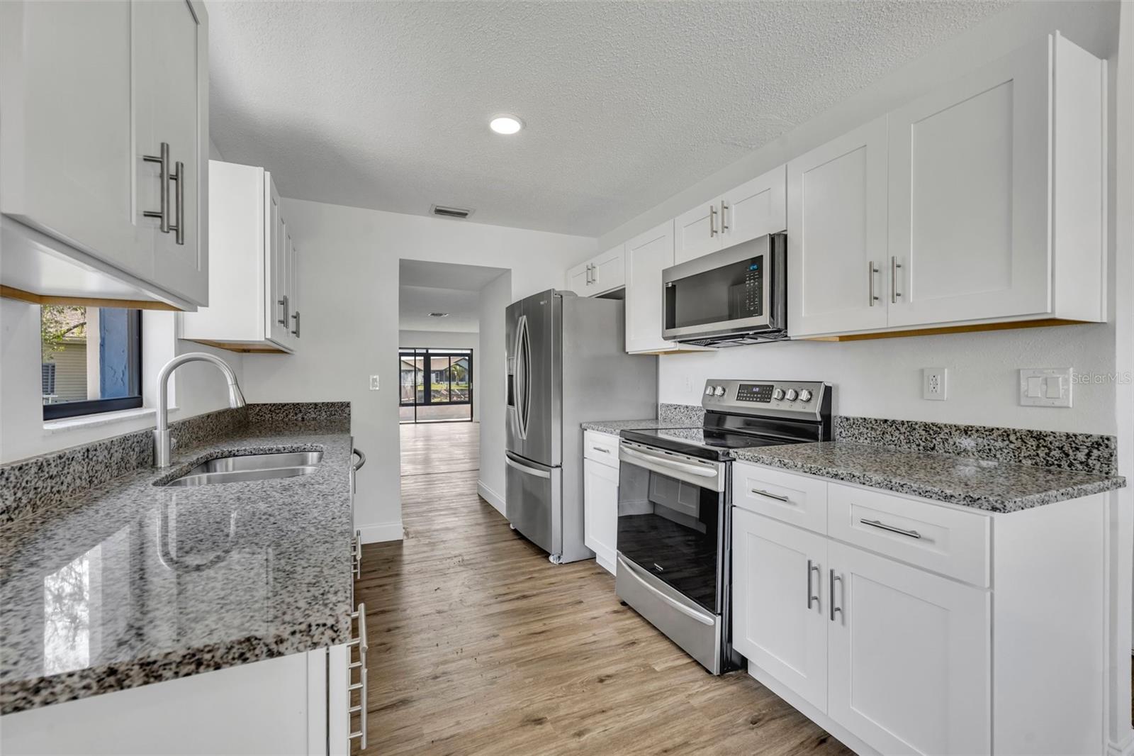 Photo 4 of 4522 MARINE PKWY