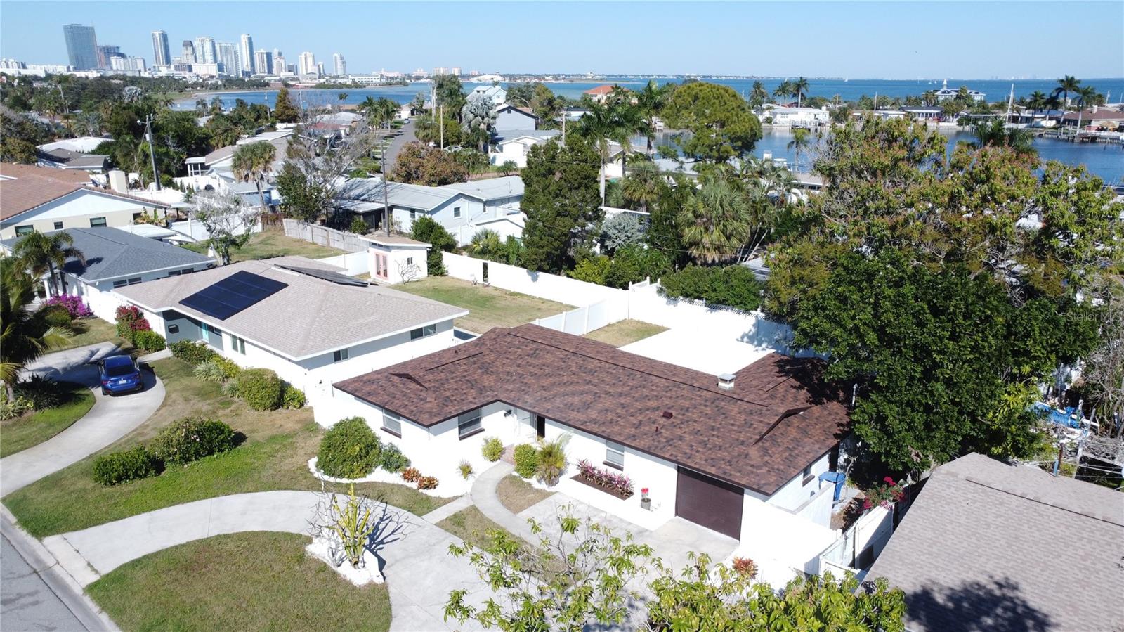 Photo 2 of 2502 TROPICAL SHORES DR SE