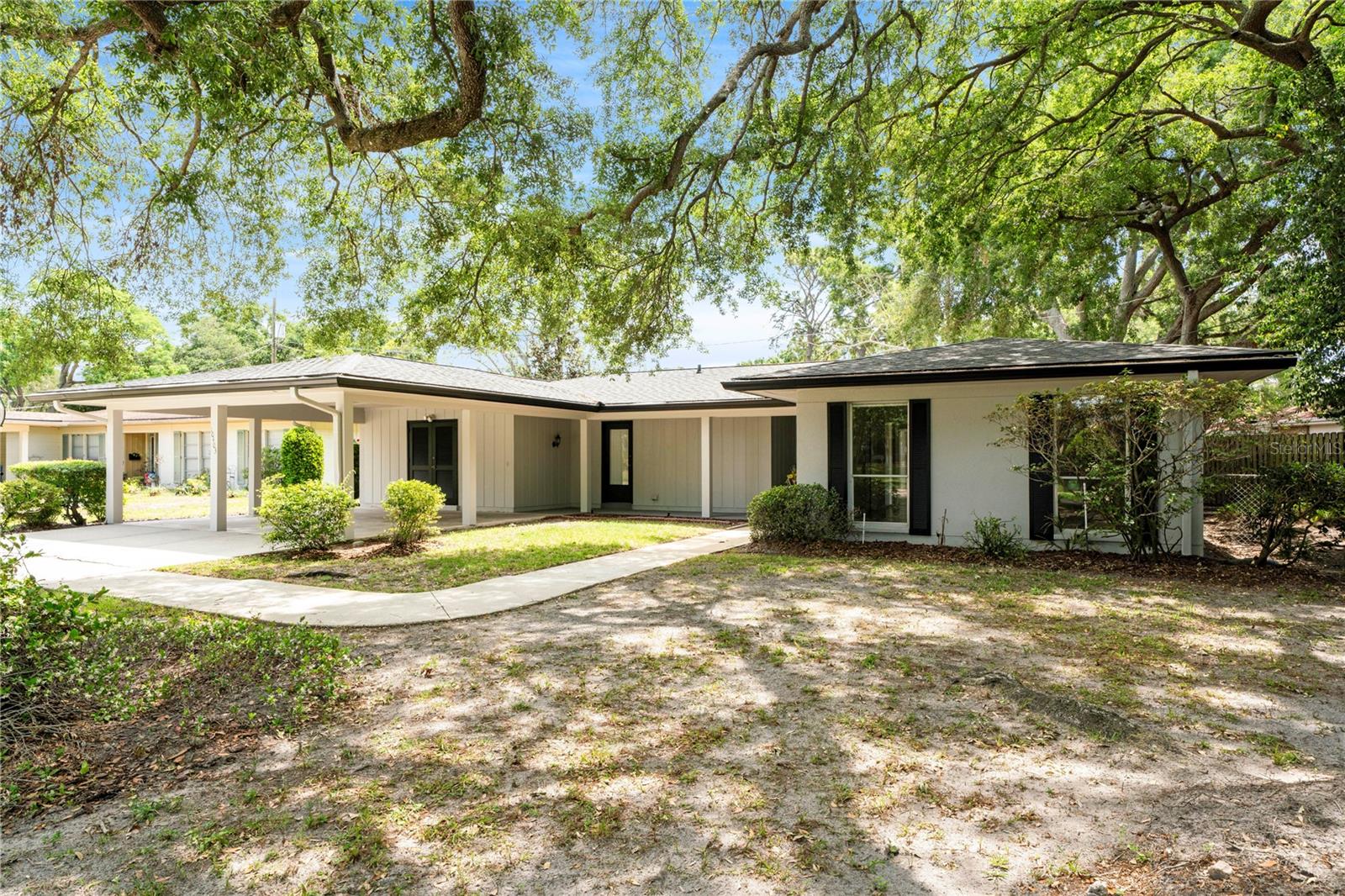 Photo of 10403 LAKE CARROLL WAY
