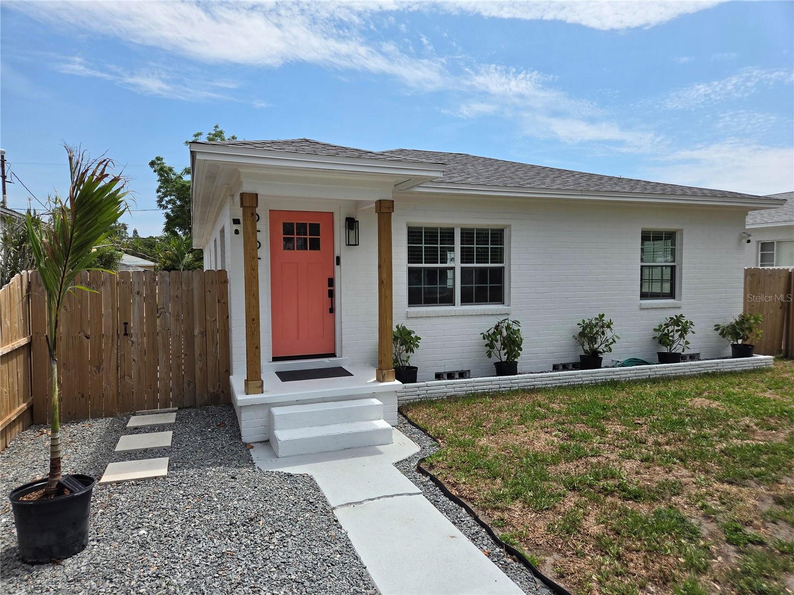Photo of 4016 9TH AVE N