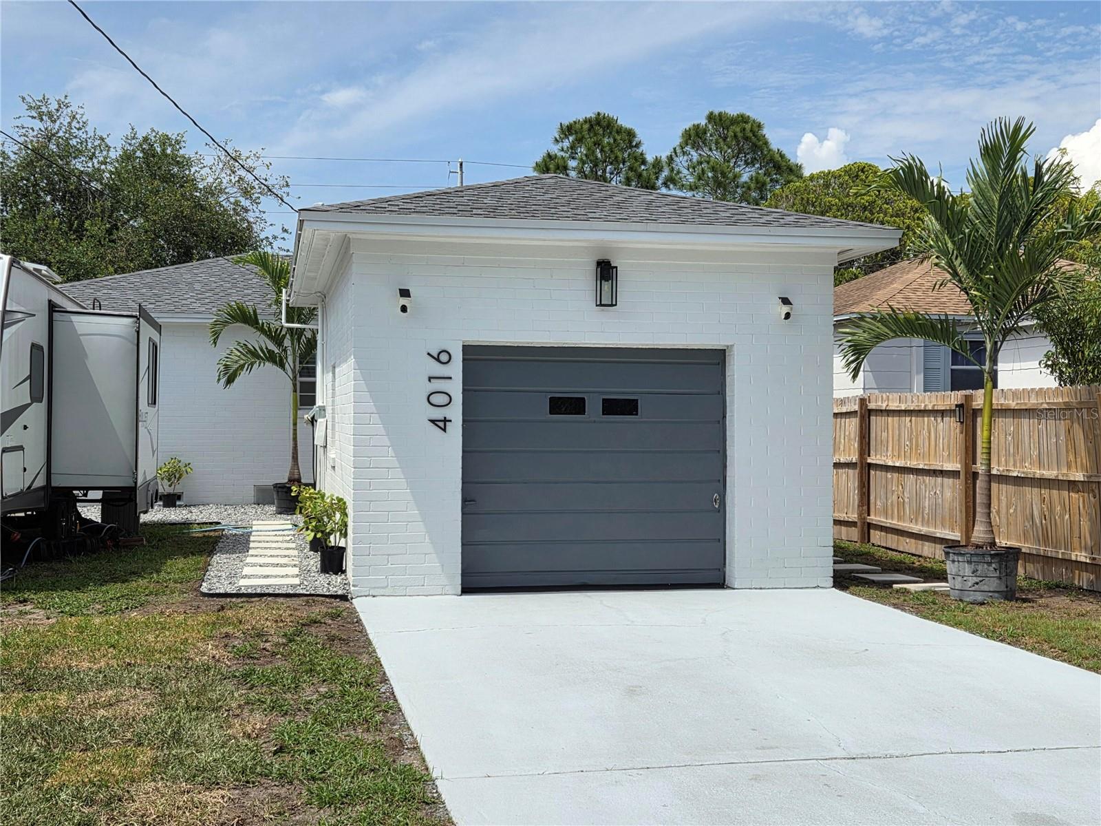Photo 2 of 4016 9TH AVE N