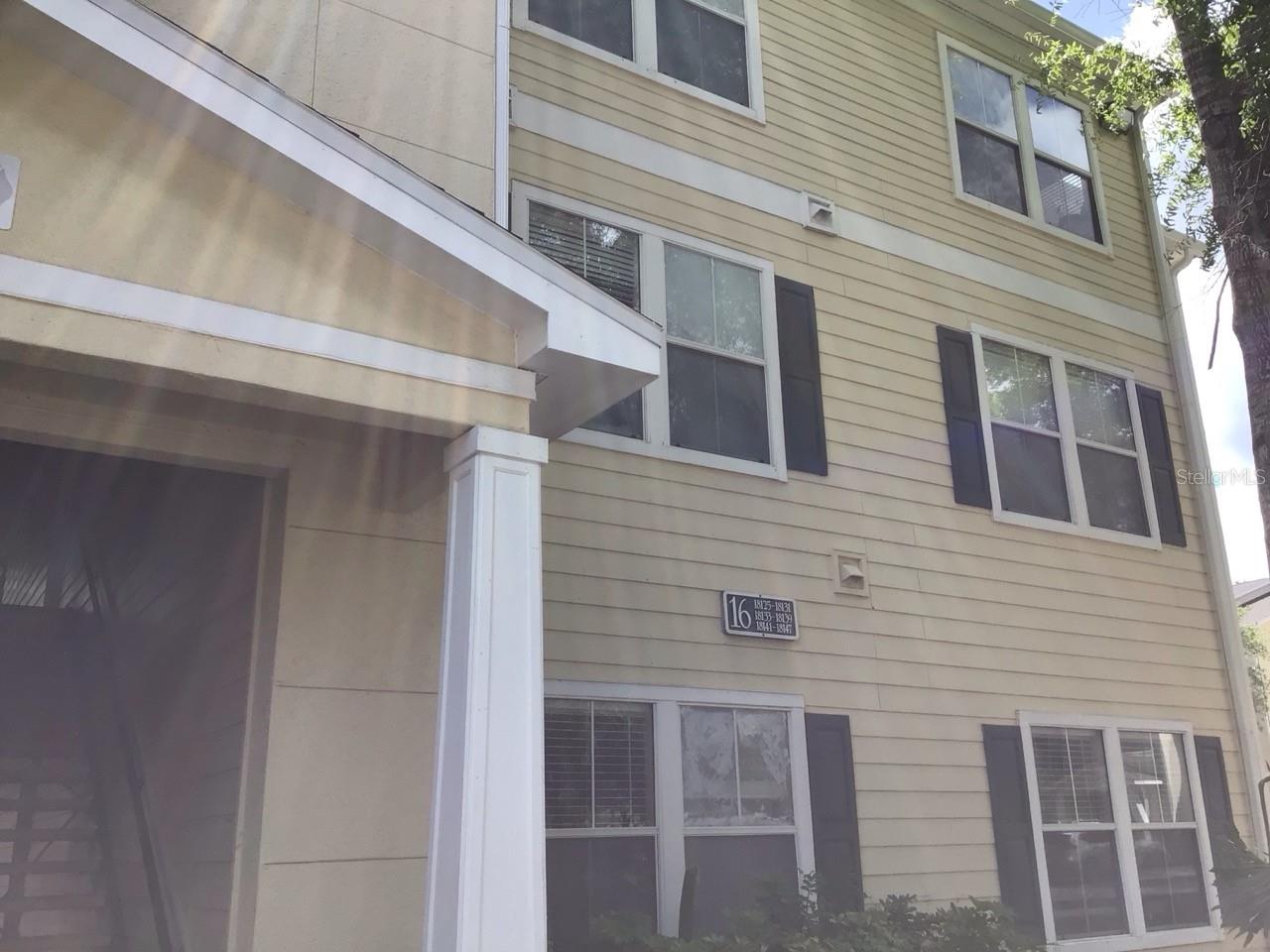 Photo 3 of 18139 BACK STRETCH LN #18139