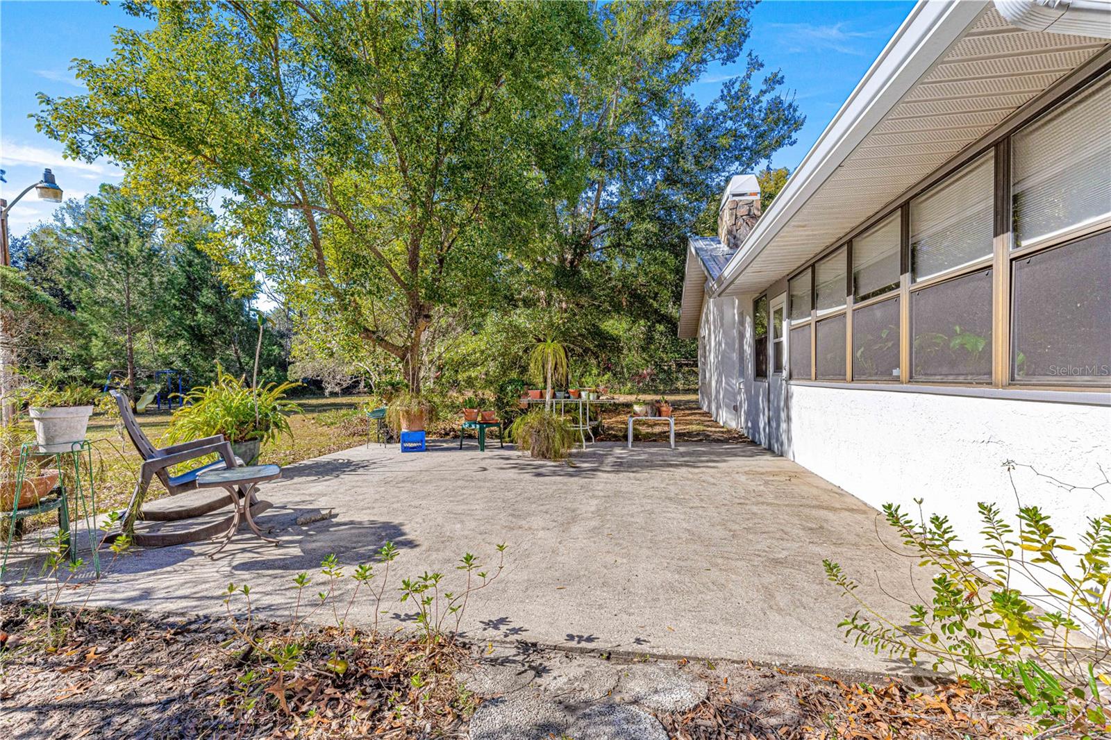 Photo 6 of 2250 W MIDDLE LN