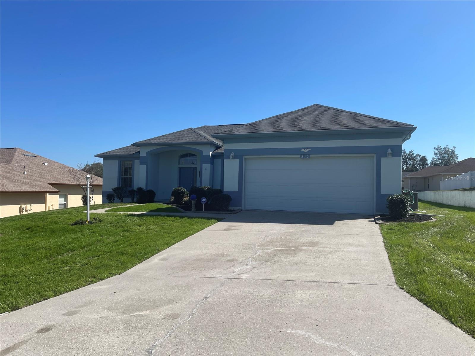 Photo of 210 W REXFORD DR