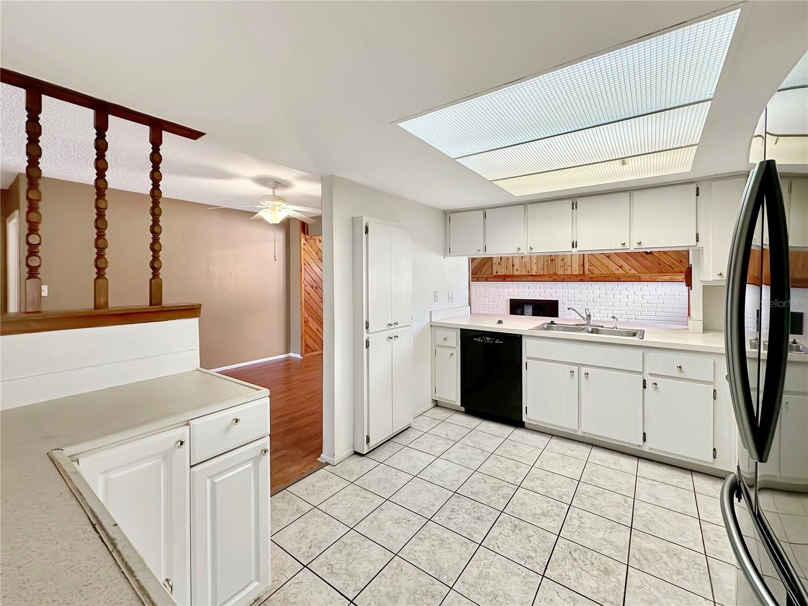 Photo 6 of 1314 SUNFISH DR