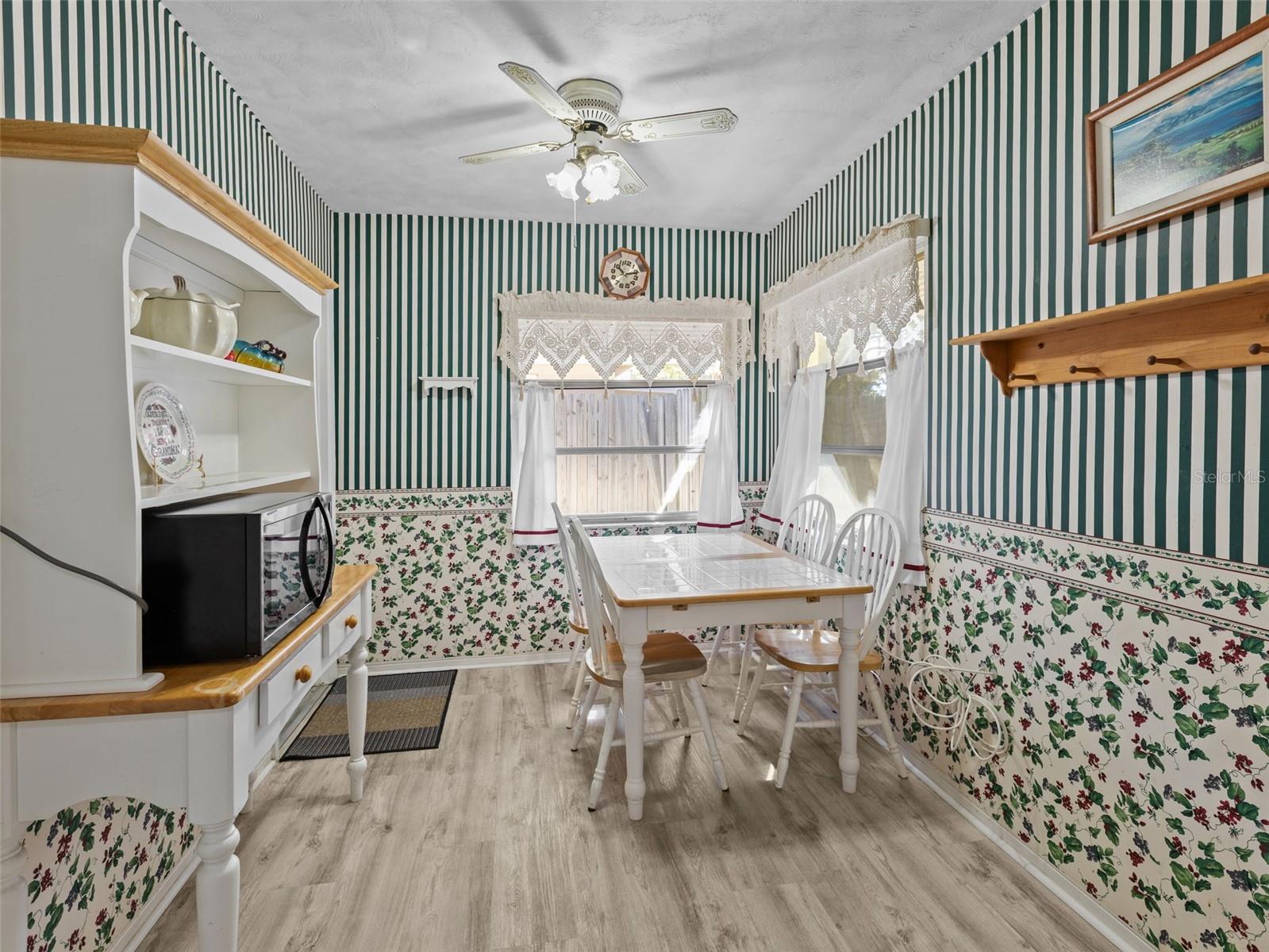 Photo 5 of 2047 GREENBRIAR BLVD